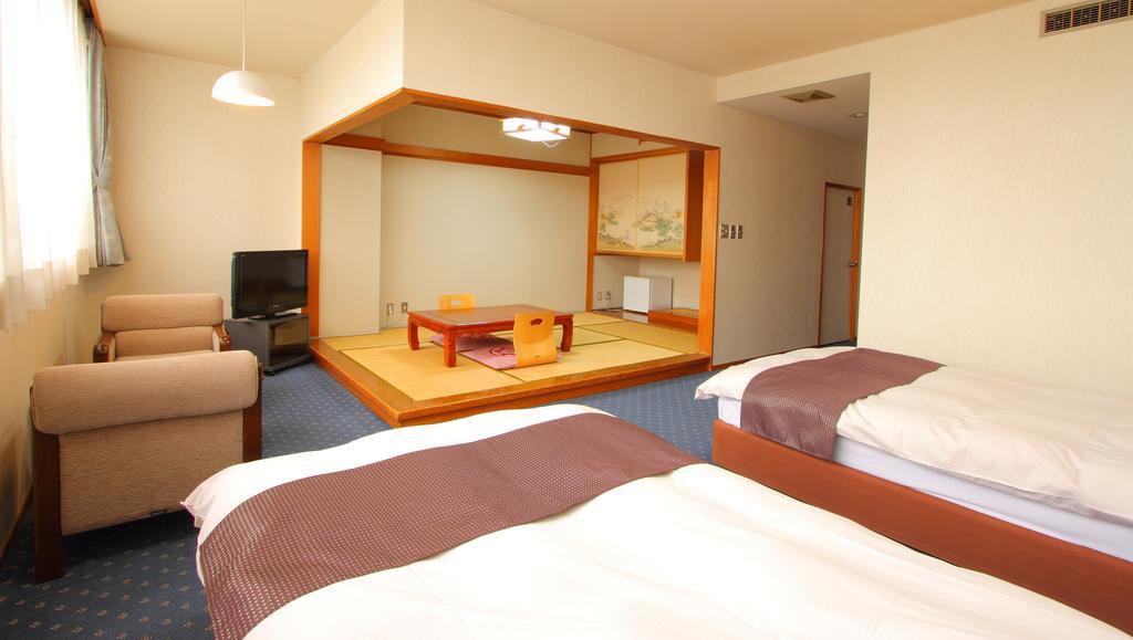 Kasugai View Hotel Fuefuki Exterior photo